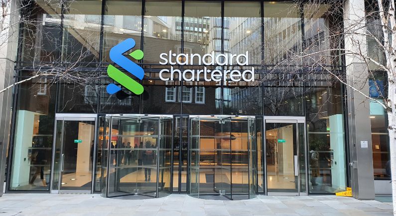 Standard Chartered cuts XRP price target by 65%