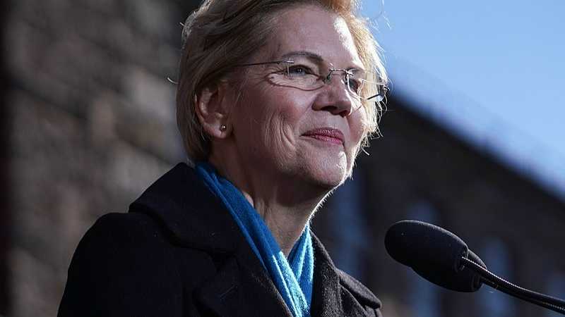 Warren delivering her announcement address, tags: elizabeth reelection - CC BY-SA